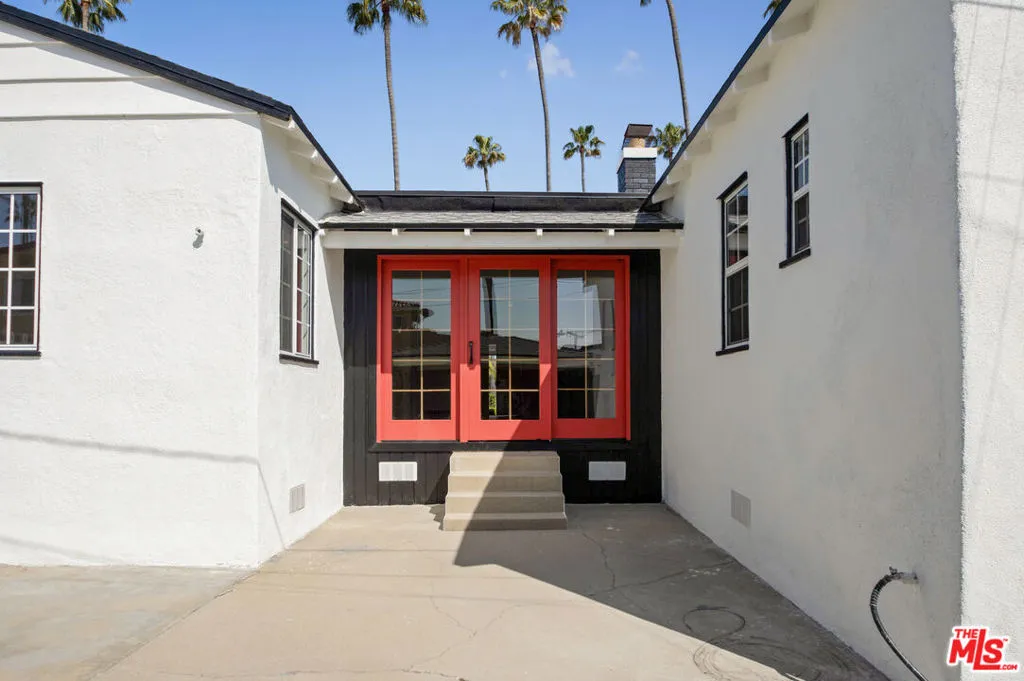 5218 Angeles Vista Boulevard, View Park, California 90043 home-pic-3